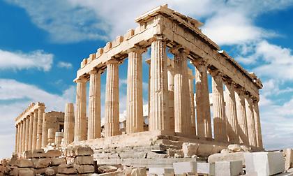 Υπουργείο Πολιτισμού: 500 φίλοι του Ολυμπιακού εισέβαλαν στην Ακρόπολη