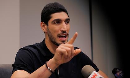 Καντέρ στα ελληνικά: «Ο Ερντογάν ζήτησε τη σύλληψή μου»