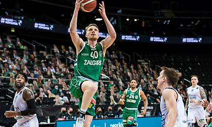 Άνετη πρεμιέρα για τη Ζαλγκίρις στα playoffs