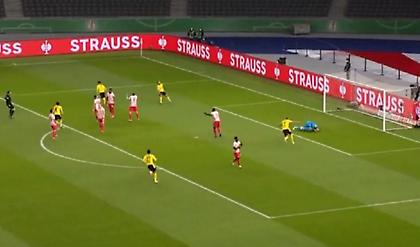 Προβάδισμα στον τελικό με γκολάρα Σάντσο για την Ντόρτμουντ