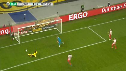 Απίθανη χαμένη ευκαιρία του Τόργκαν Αζάρ σε κενή εστία