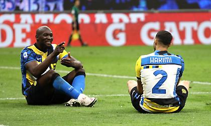 Η αστυνομία έκανε «ντου» σε πάρτι του Λουκάκου και μοίρασε πρόστιμα!