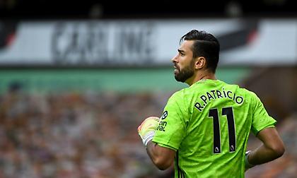 «Κοιτάζει» Πατρίσιο ο Μουρίνιο