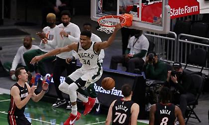 Νίκησαν Χιτ σε πρόβα playoffs οι Μπακς με Αντετοκούνμπο σε δεύτερο ρόλο