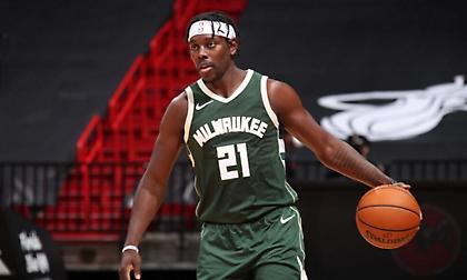 Ο Χόλιντεϊ δώρισε 1 εκατ. δολάρια σε οργανισμούς της μαύρης κοινότητας