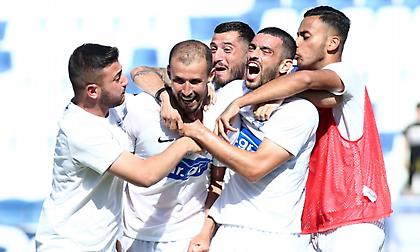 Οι ξέφρενοι πανηγυρισμοί των παικτών του Ιωνικού για την άνοδο