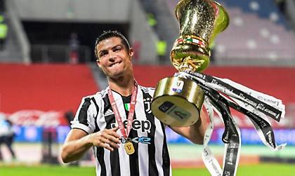 Ο Ρονάλντο... αποκοιμήθηκε με το Κύπελλο Ιταλίας! (pic)