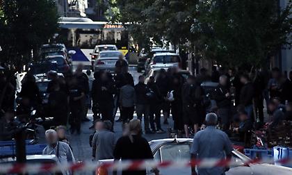 Οπαδοί του ΠΑΟΚ στην Ομόνοια, stop από την αστυνομία σε συναθροίσεις!