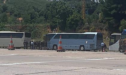 Σταμάτησε πούλμαν με οπαδούς του ΠΑΟΚ στις Αφίδνες η αστυνομία