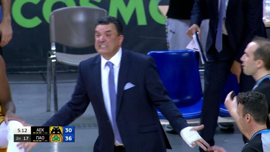 Αγγέλου: Ξέσπασε προς τους διαιτητές