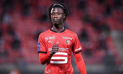 Θέλει να φύγει από την Ρεν ο Καμαβινγκά!