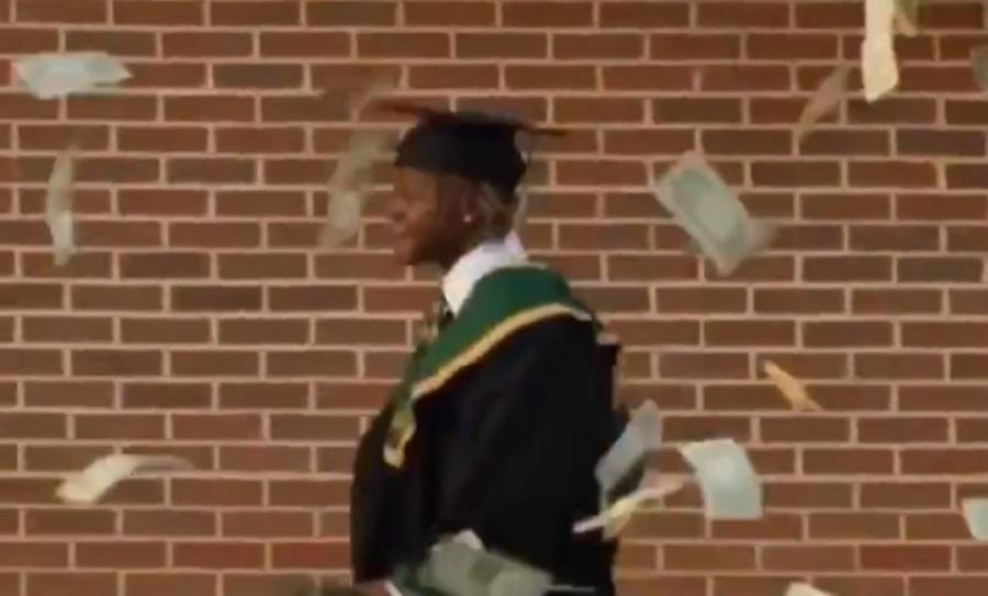 Ράπερ σκόρπισε 10.000 δολάρια στην αποφοίτησή του και συνελήφθη!