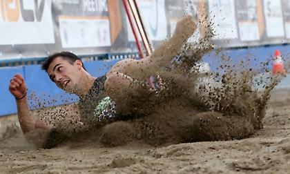 Το άλμα του Μίλτου Τεντόγλου που τον έφερε στην κορυφή του κόσμου!