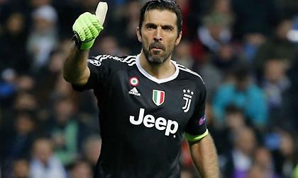 Μπουφόν: «Όλα με οδηγούν εκτός Ιταλίας»