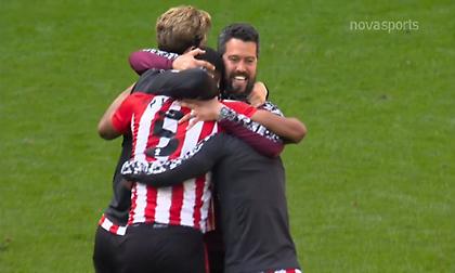 Οι τρελοί πανηγυρισμοί της Μπρέντφορντ για την άνοδο στην Premier League!