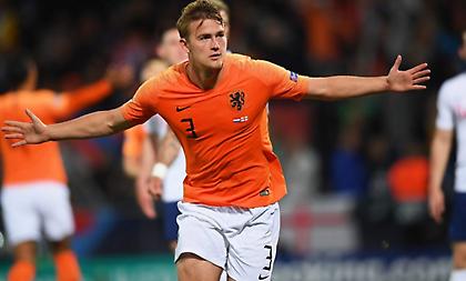 Τα... γυρίζει ο Ντε Λιχτ: «Θα εμβολιαστώ το συντομότερο»