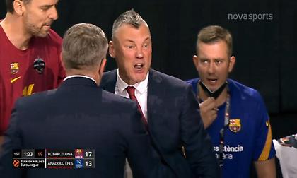 Έξαλλος ο Γιασικεβίτσιους, τον συγκράτησε ο Γκασόλ