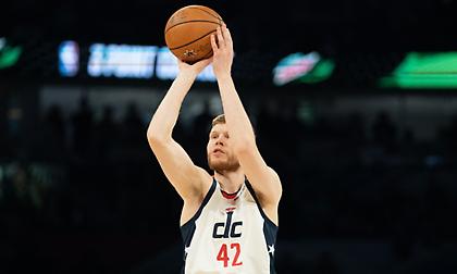 Χάνουν Μπέρτανς οι Γουίζαρντς