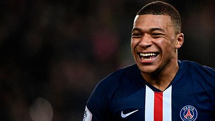 Εμπαπέ: «Ο Μέσι και ο Ρονάλντο δεν συγκρίνονται με κανέναν»