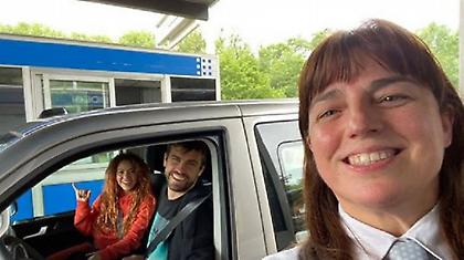 Υπάλληλος έβγαλε selfie με Πικέ-Σακίρα στα διόδια (pic)