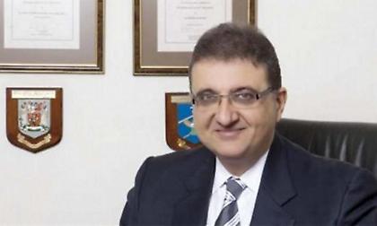 Εξαδάκτυλος: Δε συζητάμε μαζικό εμβολιασμό παιδιών - Καμπανάκι για 60αρηδες