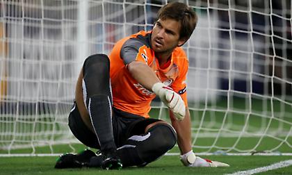 Το «φάντασμα» του Κοστάντσο: 5 γκολκίπερ που εύχονται οι φίλοι της ΑΕΚ να ΜΗΝ μοιάσει ο Στάνκοβιτς