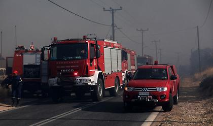 Θεσσαλονίκη: Πυρκαγιά στην Πυλαία - Εκκένωση οικισμού