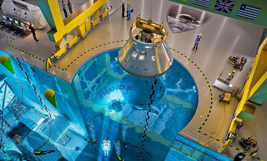 «Μπλε Άβυσσος»: Οι Βρετανοί θα κατασκευάσουν την πιο βαθιά πισίνα του κόσμου!