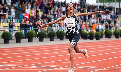 Απίστευτη Χασάν: Διέλυσε το παγκόσμιο ρεκόρ στα 10.000μ!