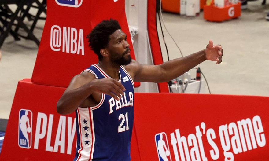 Σίξερς: Την τελευταία στιγμή ο Εμπίντ