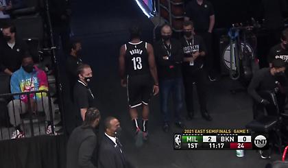 Τραυματίστηκε στην πρώτη φάση κι εγκατέλειψε ο Χάρντεν