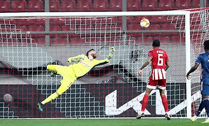 Europa League: Θυμήθηκαν την επέμβαση του Σα κόντρα στον Ομπαμεγιάνγκ