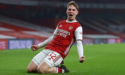 Τελειώνει του Σμιθ Ρόου στην Άρσεναλ, ανανεώνει μέχρι το 2026