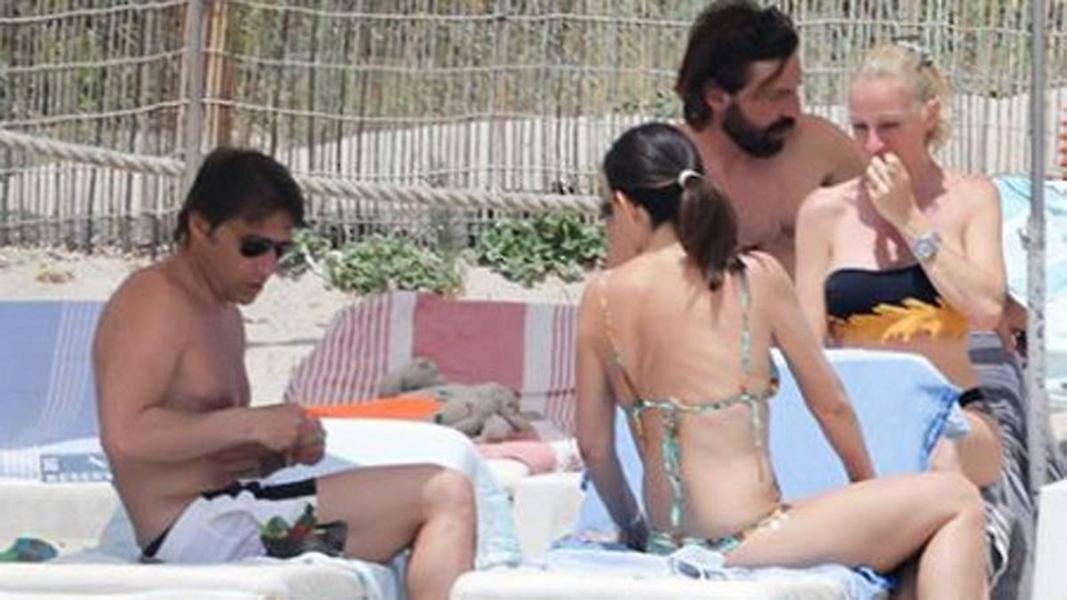 Διακοπές παρέα στην Ίμπιζα Κόντε και Πίρλο (pic)