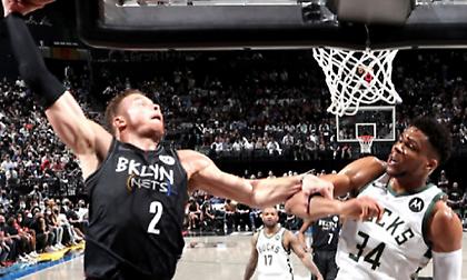 Ο Γκρίφιν κάρφωσε, ο Αντετοκούνμπο είδε… όραμα