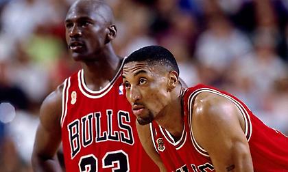 Βολές Πίπεν κατά Τζόρνταν στο βιβλίο του: «Εγώ ήμουν ο leader στα αποδυτήρια»