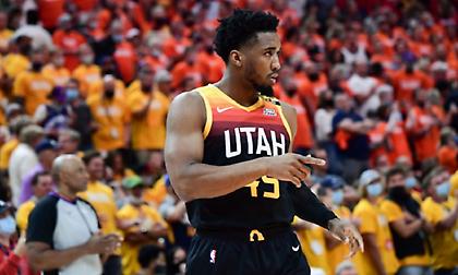 Άντεξαν και έκαναν το 2-0 με σούπερ Μίτσελ οι Τζαζ