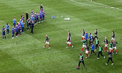 Συγκινητική στιγμή: Το standing ovation των Φινλανδών στους Δανούς! (pic)