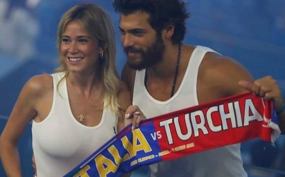 Σε σχέση με γνωστό Τούρκο ηθοποιό η Ντιλέτα Λεότα – Είδαν μαζί το Τουρκία-Ιταλία