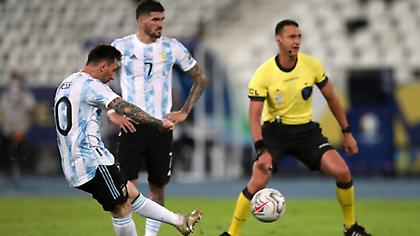 Ο Μέσι ξεπέρασε των Κριστιάνο Ρονάλντο σε γκολ με εκτελέσεις φάουλ