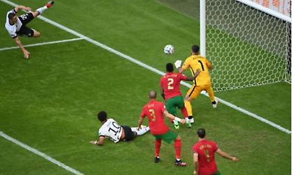 Γκολάρα ο Γκόζενς, οφσάιντ ο Γκνάμπρι!