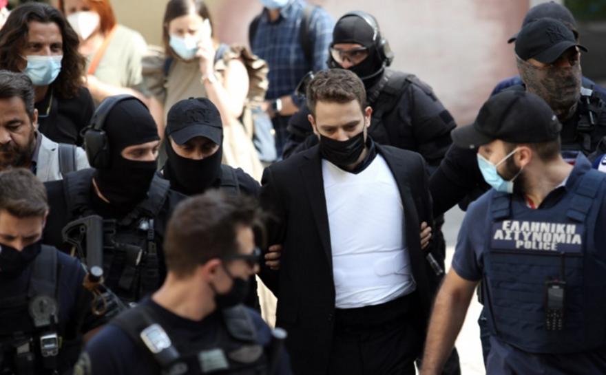 Oμολογία 33χρονου: Την ξύπνησα και την έπνιξα – Πώς προδόθηκε από το κινητό του