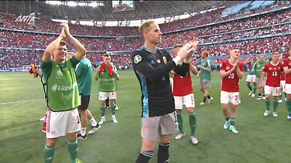 Αποθέωση στους Ούγγρους παίκτες μετά τη λήξη