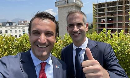 Στον Μπακογιάννη το κλειδί της πόλης των Τιράνων - Η εμπειρία του δήμαρχου Τιράνων στην Ελλάδα