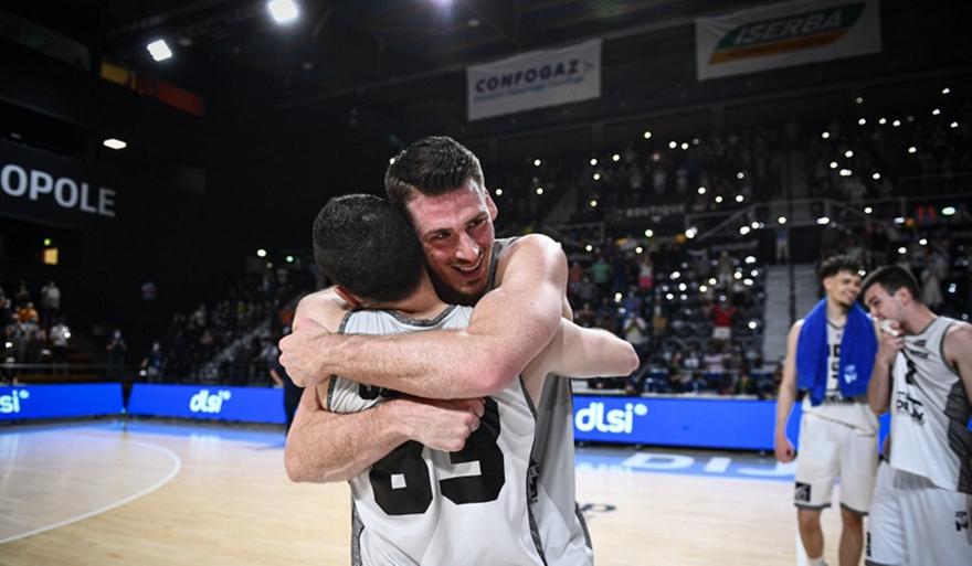 «Πάρτι» πρόκρισης στο Final Four για την Ντιζόν!