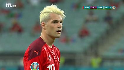 Τρομερή εκτέλεση φάουλ του Τσάκα χτύπησε στο δοκάρι