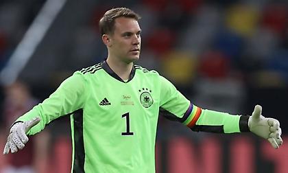 UEFA: Δεν θα τιμωρήσει τον Νόιερ για το περιβραχιόνιο στα χρώματα της ΛΟΑΤΚΙ κοινότητας