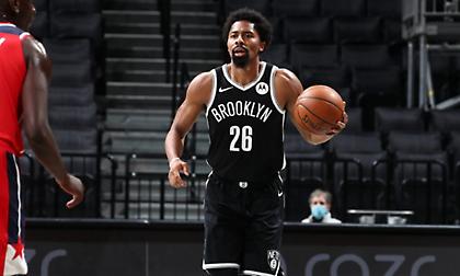 Λέει «όχι» στους Νετς για ανανέωση και μένει ελεύθερος ο Ντινγουίντι