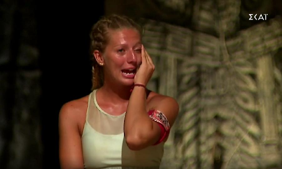 Survivor: Αποχώρησε η Ελένη Χαμπέρη