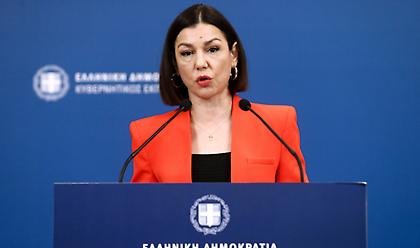 Πελώνη: Εντός εβδομάδας συζήτηση της Επιτροπής για το τέλος της μάσκας σε εξωτερικούς χώρους